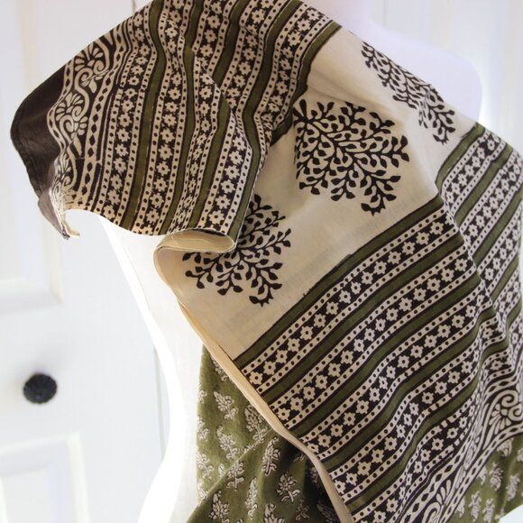 Green Block-print Dupatta - Picture 2 of 5